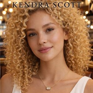 🌸Kendra Scott NWT Gold necklace